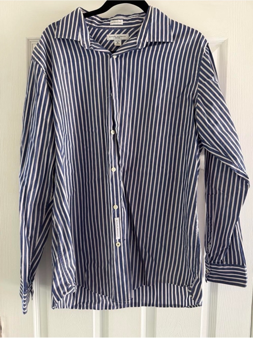 Banana Republic Fitted Men’s XL 17-17.5 Blue Stripe Shirt Woven in Italy